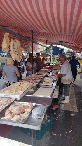Feira Livre Aos Domingos e As Quartas